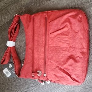 COPY - Traveling Handbag